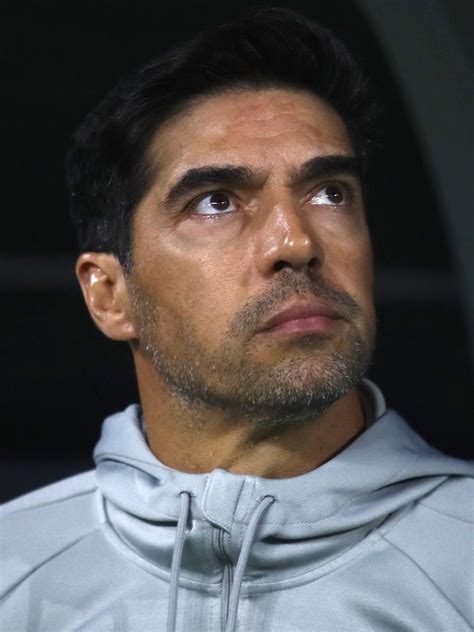 Palmeiras Caso de Abel Ferreira é bem pior que o do Gabigol diz Lavieri