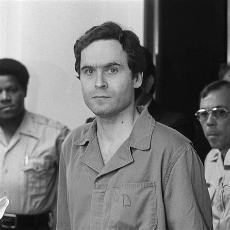 Ted Bundy conheça produções que contam a história do serial killer