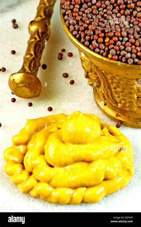 Mustard Seed And Mustard Stock Photo Alamy