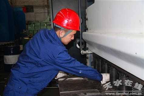 天水日报新春走基层栏目组采访天水锻压 图 天水在线