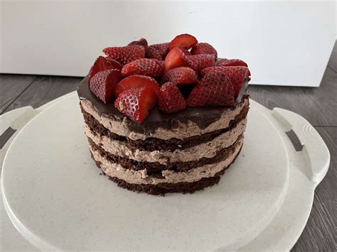 Rezept Mousse Au Chocolat Torte Mit Erdbeeren