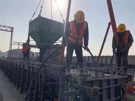 沈遂高速Ⅳ标段桥梁工程空心板预制施工节点任务圆满完成 驻马店网——驻马店新闻网——驻马店唯一重点综合新闻网站