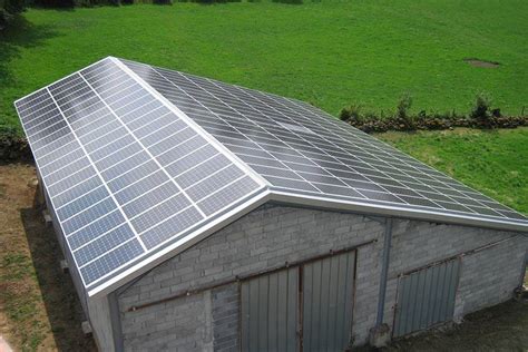 Bâtiment photovoltaïque industriel gratuit près de Toulouse en France