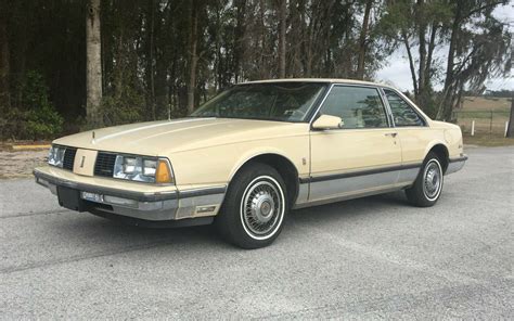 1988 Oldsmobile Delta 88 Royale Brougham