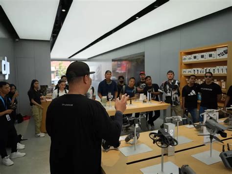 Erajaya Resmikan Dji Experience Store Ke Terbesar Di Indonesia