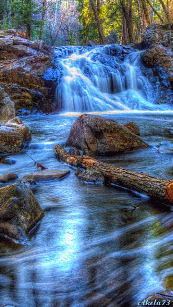 Decent Image Scraps: Animated Waterfall