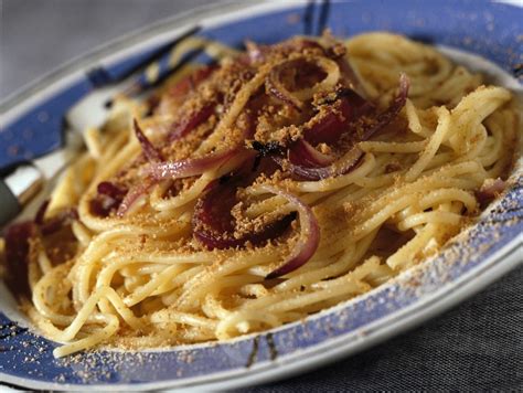 Ricetta Spaghetti Con Cipolle E Bottarga Donna Moderna