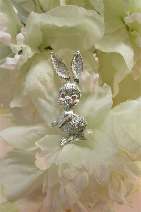 Precious Bunny Brooch Book Piece Vintage Silver Bunny Rabbit Etsy