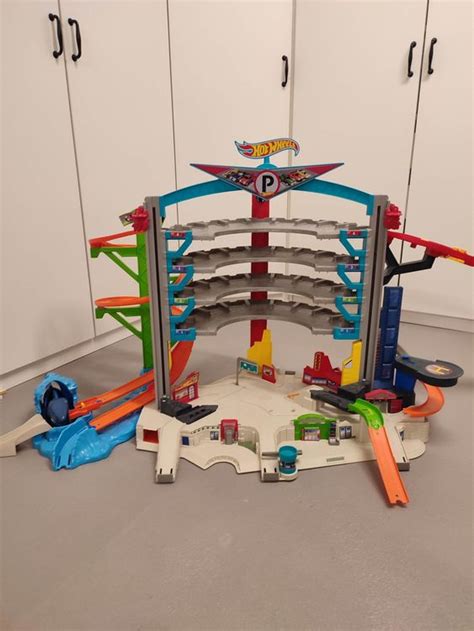Grosse Hot Wheels Garage Gebraucht In Rupperswil F R Chf Nur Abholung Auf Ricardo Kaufen