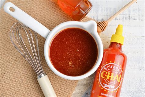 Easy Honey Sriracha Sauce Only 5 Minutes And 7 Ingredients