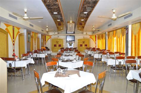 HOTEL RELAX - Prices & Reviews (Anand, Gujarat, India)