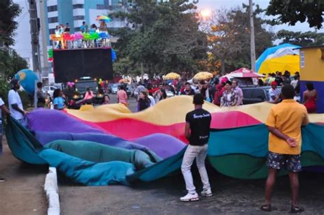 Marcha do Orgulho LGBTQIA de Vitória da Conquista lança petição para