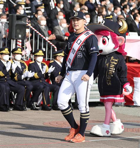 【オリックス】野口智哉が消防出初式に参加 吉田正尚の移籍に「自分たちにとってはチャンス」 プロ野球写真ニュース 日刊スポーツ