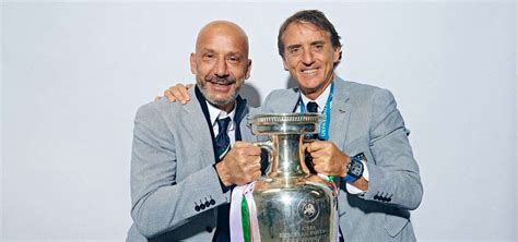 Gianluca Vialli morto il papà Gianfranco aveva 95 anni Fu lui ad