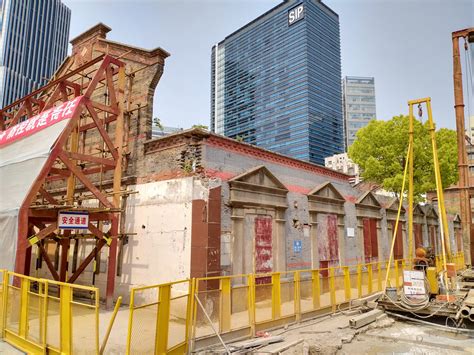 上海百年历史“广东弄堂”迎修缮，系砖木二层石库门建筑群上海虹口区新浪新闻