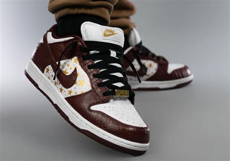 Supreme Nike Sb Dunk Low Barkroot Brown Dh3228 103 Photos