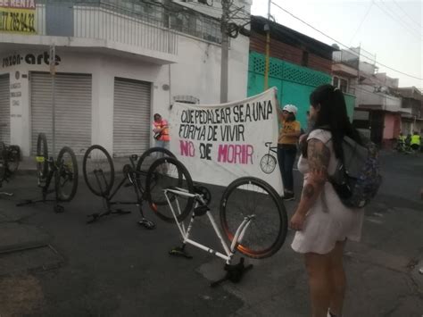 Ciclistas En Le N Se Manifiestan Por V Ctimas Por Atropello Colocan