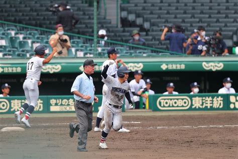 【甲子園】横浜が史上初の1年生サヨナラ弾で初戦突破緒方漣「人生で一番いい当たり」 スポーツ報知