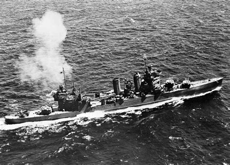 New Orleans-class heavy cruiser USS Astoria (CA-34) fires her aft ...