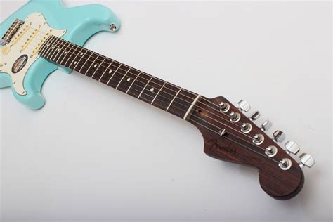 Fender Limited Edition Rosewood Neck American Standard Stratocaster Daphne Blue