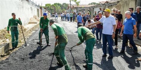 Prefeito Dr Pessoa Assina Ordem De Servi O Para Asfaltamento No Bairro