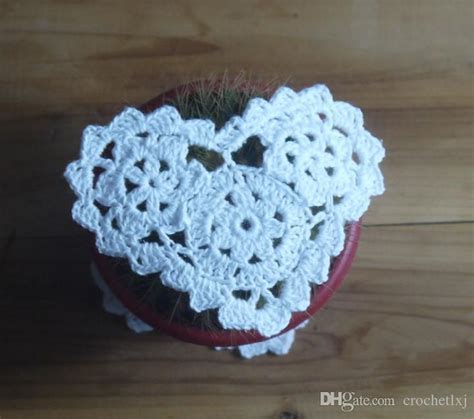 Wholesale 100 Cotton Hand Made Shaped Heart Crochet Doily Lace Cup Mat Vase Mat Coaster 10cm