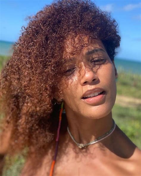 Taís Araujo Abre álbum De Selfies Na Bahia A Mãe Tá On Gq