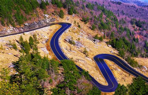 curved-road-on-grandfather-mountain - North Carolina Pictures - North ...