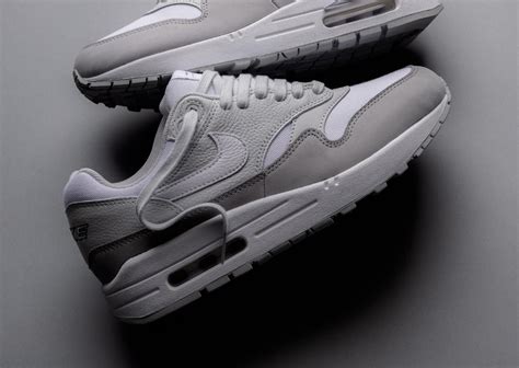 Nike Air Max 1 '87 LX NBHD White and Photon Dust FN0564-001