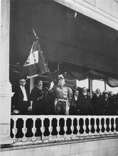 Porfirio Díaz cambió la celebración del Grito del 16 al 15 de