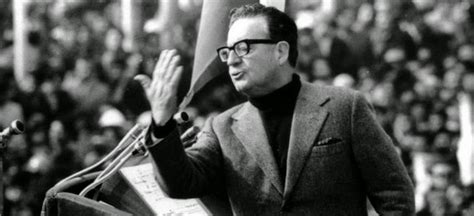 Utopías y Realidades Universales Biografía de Salvador Allende