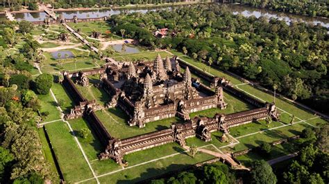 UO archaeologist helps nail the population of ancient Angkor | Around the O