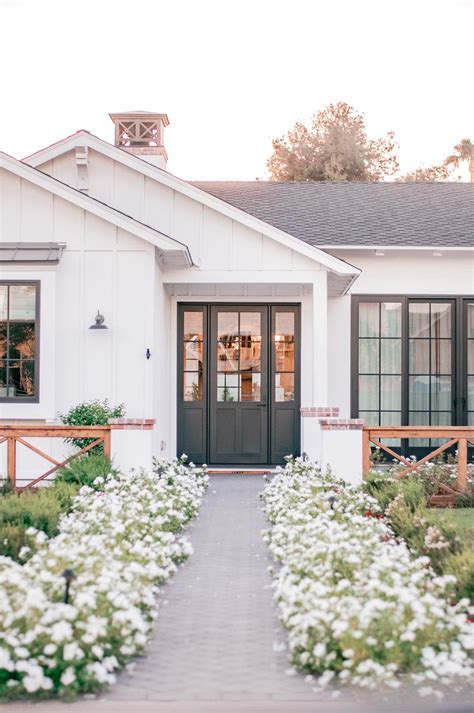 White Modern Farmhouse Home Design In Arcadia Phoenix Arizona Style