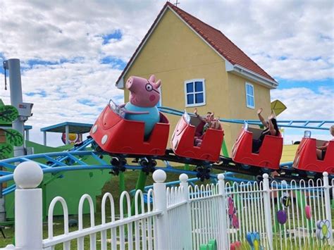 A Day at Peppa Pig Theme Park