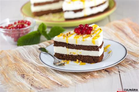 Receita Deliciosa De Semifrio De Bolo De Chocolate E Doce De Ovos