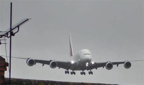 Dramatic Moment Gigantic Airbus A380 Is Rocked By Extreme Crosswinds As