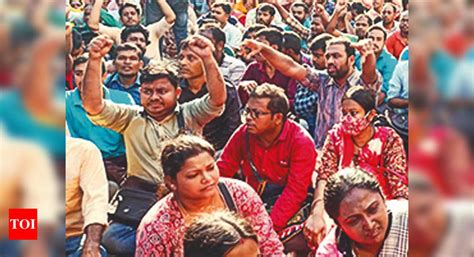 West Bengal Tet Exam Qualified Tet Candidates Stage Protest Seeking