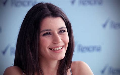 Beren Saat Kimdir Ka Ya Nda Ve Nereli Beren Saat Neden G Ndemde