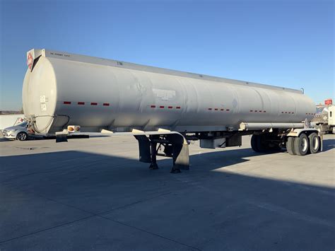 1987 Custom Trailers 4 Compartment T A Aluminum Fuel Tanker Trailer