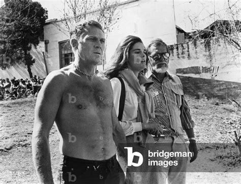 Image Of On The Set Steve Mcqueen Ali Macgraw And The Director