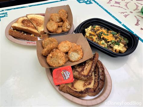 Photos And Review Breakfast At The Yak And Yeti Local Foods Cafe In