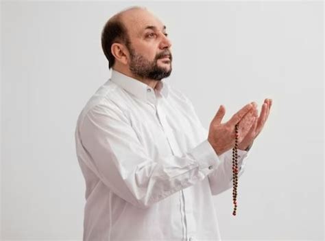 Tata Cara Sholat Subuh Dengan Qunut Lengkap Niat Dan Doanya Muslim