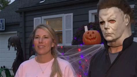 Adorable Father Son Duo Don Michael Myers Costume For Halloween During