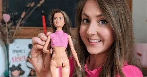 Una Madre Diseñó Una Muñeca Barbie Con Estrías Para Su Hija Con El Fin