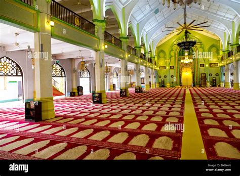 Prayer Hall Of The Masjid Sultan Mosque In Singapore Stock Photo Alamy