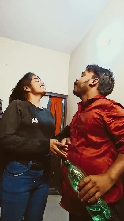 भैया ने दूर से क्या दिया🤫 दीवानों के जैसे करते हो Shortlovestatus Ashwinirajstar Viralvideo