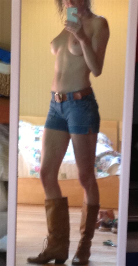 Jean Shorts Boots And Boobs Zdjęcie Porno Eporner