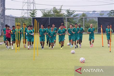 Munster Pemain Trial Persebaya Tunjukkan Progres Baik ANTARA News