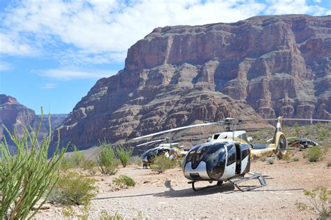 Helicopter Tour Of The Grand Canyon With Sundance Helicopters ...