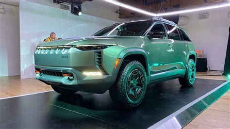 Electric Off Roading Jeep Wagoneer S Trailhawk Concept Aims For The Desert